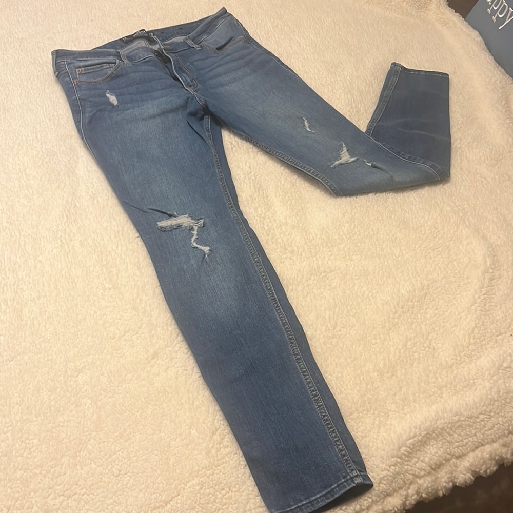 Hollister size 11 high rise super skinny jeans medium wash